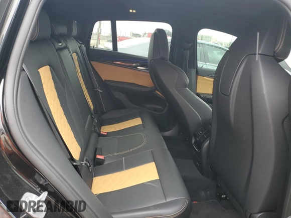 2022 BMW X4 M z VIN 5YM23EC00N9K92218, wystawiony jako Copart lot #47554585 z przebiegiem 33 464 mil mil oraz Szkoda całkowita • Salvage title. Historia ofert i sprzedaży dostępna na DreamBid. Obrazek 11.