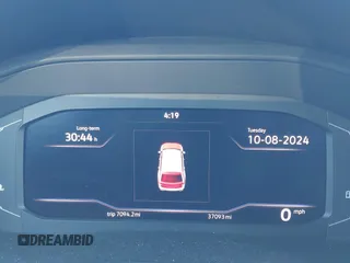 2022 Volkswagen Atlas SE z VIN 1V2WR2CA1NC519384, wystawiony jako IAAI lot #40548286 z przebiegiem 37 093 mil mil oraz . Historia ofert i sprzedaży dostępna na DreamBid. Obrazek 7.