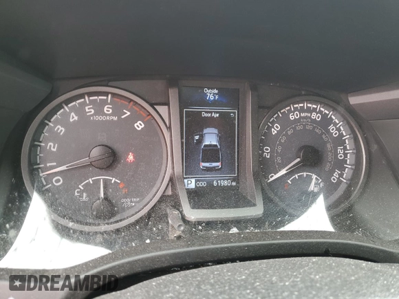 2018 Toyota Tacoma SR5 z VIN 5TFAZ5CNXJX065932, wystawiony jako Copart lot #52046845 z przebiegiem 61 980 mil mil oraz Szkoda całkowita • Salvage title. Historia ofert i sprzedaży dostępna na DreamBid. Obrazek 9.