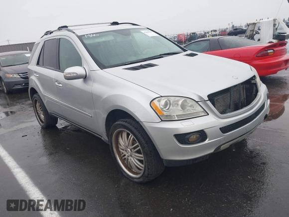 2007 Mercedes-Benz M 320 CDI z VIN 4JGBB22E17A211845, wystawiony jako IAAI lot #41484363 z przebiegiem 170 170 mil mil oraz . Historia ofert i sprzedaży dostępna na DreamBid. Obrazek 1.