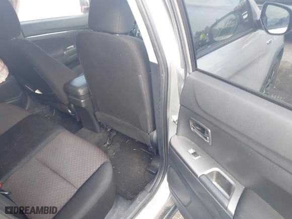 2019 Mitsubishi Outlander Sport ES 2.0 with VIN JA4AR3AU2KU022598, listed as a IAAI auction lot 41512328 with 98,309 mi miles. Bid and sale history available at carsss.com. Image 8.