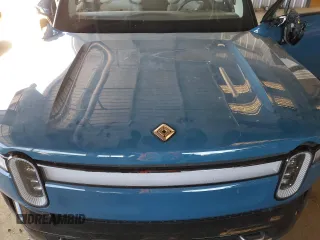2022 Rivian R1T Adventure Package with VIN 7FCTGAAA8NN014044, listed as a Copart auction lot 49919865 with 0 mi miles and Salvage Title. Bid and sale history available at carsss.com. Image 11.