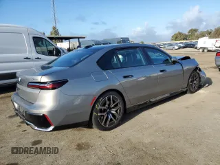 2024 BMW 7 Series 740i xDrive z VIN WBA33EH04RCS76342, wystawiony jako Copart lot #80590224 z przebiegiem 8 065 mil mil oraz Czysty tytuł • Clean title. Historia ofert i sprzedaży dostępna na DreamBid. Obrazek 3.