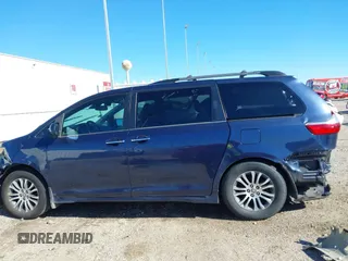 2018 Toyota Sienna XLE Auto Access Seat with VIN 5TDYZ3DC5JS914497, listed as a IAAI auction lot 41206120 with 208,996 mi miles. Bid and sale history available at carsss.com. Image 15.