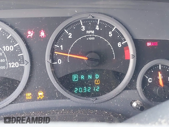 2008 Jeep Patriot Sport z VIN 1J8FT280X8D562129, wystawiony jako IAAI lot #42071896 z przebiegiem 203 212 mil mil oraz . Historia ofert i sprzedaży dostępna na DreamBid. Obrazek 7.