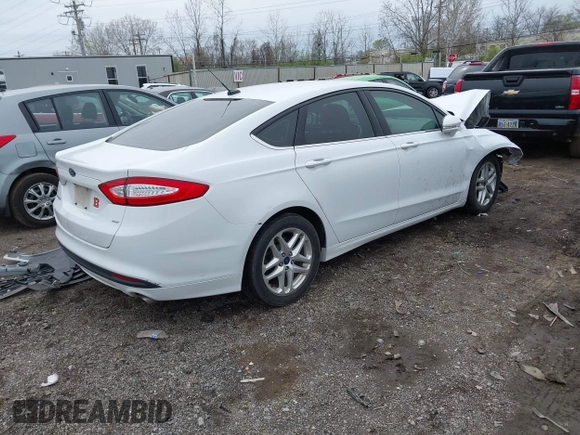 2016 Ford Fusion SE with VIN 1FA6P0H70G5105051, listed as a IAAI auction lot 42002630 with 178,851 mi miles. Bid and sale history available at carsss.com. Image 4.