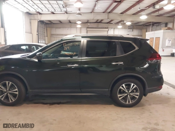 2019 Nissan Rogue SL with VIN 5N1AT2MT1KC709383, listed as a IAAI auction lot 41246437 with 181,109 mi miles. Bid and sale history available at carsss.com. Image 14.