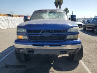 2003 Chevrolet Silverado 1500HD LT z VIN 1GCGC13U93F111447, wystawiony jako Copart lot #74067304 z przebiegiem 214 131 mil mil oraz Szkoda całkowita • Salvage title. Historia ofert i sprzedaży dostępna na DreamBid. Obrazek 5.