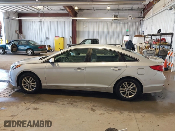 2017 Hyundai Sonata SE with VIN 5NPE24AF1HH519230, listed as a IAAI auction lot 42170589 with 189,017 mi miles and . Bid and sale history available at DreamBid. Image 14.