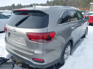 2019 Kia Sorento LX with VIN 5XYPGDA34KG553063, listed as a IAAI auction lot 41483547 with 89,441 mi miles. Bid and sale history available at carsss.com. Image 4.