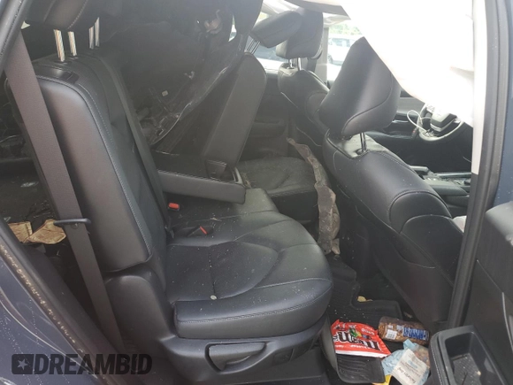 2024 Toyota Highlander XLE with VIN 5TDAAAB59RS001075, listed as a Copart auction lot 56958835 with 35,970 mi miles and Salvage title. Bid and sale history available at DreamBid. Image 11.