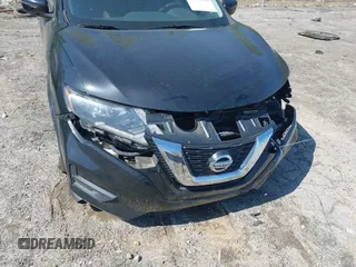 2017 Nissan Rogue S z VIN KNMAT2MT2HP535717, wystawiony jako IAAI lot #41992000 z przebiegiem 148 351 mil mil oraz . Historia ofert i sprzedaży dostępna na DreamBid. Obrazek 6.