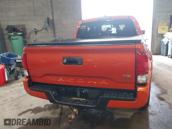 2017 Toyota Tacoma SR5 z VIN 5TFCZ5AN1HX060429, wystawiony jako IAAI lot #42305435 z przebiegiem 136 420 mil mil oraz . Historia ofert i sprzedaży dostępna na DreamBid. Obrazek 15.