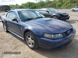 2002 Ford Mustang Standard with VIN 1FAFP40452F150630, listed as a IAAI auction lot 41987802 with 236,866 mi miles. Bid and sale history available at carsss.com. Image 1.