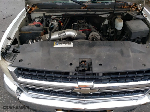 2008 Chevrolet Silverado 2500HD Work Truck with VIN 1GCHC29K98E181172, listed as a Copart auction lot 82171664 with 296,563 mi miles and Salvage Title. Bid and sale history available at carsss.com. Image 11.