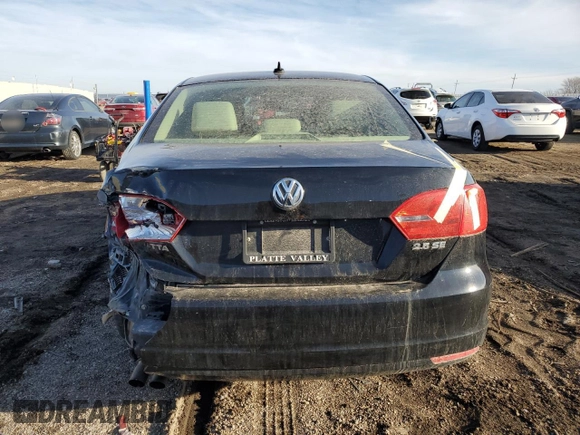 2013 Volkswagen Jetta SE z VIN 3VWDX7AJ2DM410067, wystawiony jako Copart lot #47896305 z przebiegiem 124 947 mil mil oraz Szkoda całkowita • Salvage title. Historia ofert i sprzedaży dostępna na DreamBid. Obrazek 6.