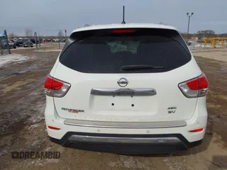 2016 Nissan Pathfinder Platinum z VIN 5N1AR2MM8GC602572, wystawiony jako IAAI lot #41619319 z przebiegiem 81 569 mil mil oraz . Historia ofert i sprzedaży dostępna na DreamBid. Obrazek 17.