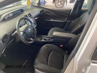 2020 Toyota Prius L Eco z VIN JTDKARFU2L3107977, wystawiony jako IAAI lot #42571708 z przebiegiem 204 781 mil mil oraz . Historia ofert i sprzedaży dostępna na DreamBid. Obrazek 15.