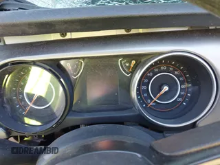 2018 Jeep Wrangler Unlimited Sport S z VIN 1C4HJXDG9JW150509, wystawiony jako IAAI lot #41989409 z przebiegiem Nie podano mil oraz . Historia ofert i sprzedaży dostępna na DreamBid. Obrazek 7.
