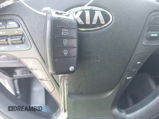 2016 Kia Forte LX z VIN KNAFK5A8XG5572550, wystawiony jako IAAI lot #42314657 z przebiegiem 113 265 mil mil oraz . Historia ofert i sprzedaży dostępna na DreamBid. Obrazek 11.