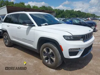 2024 Jeep Grand Cherokee with VIN 1C4RJYB66R8531965, listed as a IAAI auction lot 42734620 with 30,788 mi miles and . Bid and sale history available at DreamBid. Image 1.