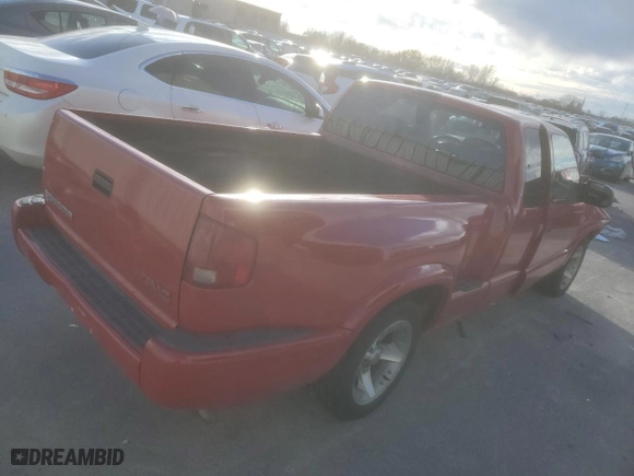 2003 GMC Sonoma SLS with VIN 1GTCS19X538165030, listed as a Copart auction lot 81485724 with NaN miles and Salvage Title. Bid and sale history available at carsss.com. Image 3.