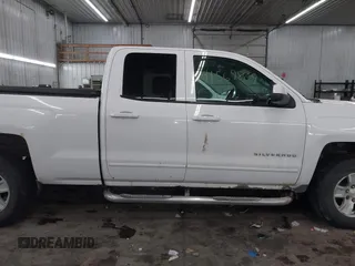 2015 Chevrolet Silverado 1500 LT with VIN 1GCVKREC5FZ175730, listed as a IAAI auction lot 41569809 with 200,755 mi miles. Bid and sale history available at carsss.com. Image 13.