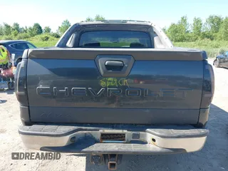 2004 Chevrolet Avalanche Z71 with VIN 3GNEK12T14G117298, listed as a IAAI auction lot 42600262 with 209,889 mi miles and . Bid and sale history available at DreamBid. Image 16.