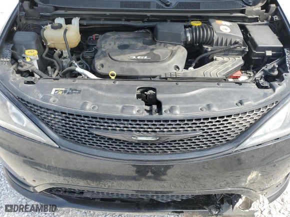 2018 Chrysler Pacifica Touring Plus with VIN 2C4RC1FG8JR352596, listed as a Copart auction lot 49112905 with 147,660 mi miles and Salvage Title. Bid and sale history available at carsss.com. Image 13.
