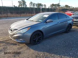 2011 Hyundai Sonata Limited with VIN 5NPEC4AC6BH243377, listed as a IAAI auction lot 41256846 with 136,712 mi miles and . Bid and sale history available at carsss.com. Image 2.