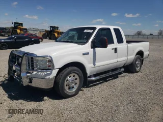 2005 Ford F-250 XL z VIN 1FTNX20525EA83143, wystawiony jako Copart lot #52847205 z przebiegiem 177 679 mil mil oraz Szkoda całkowita • Salvage title. Historia ofert i sprzedaży dostępna na DreamBid. Obrazek 1.