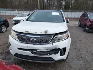 2014 Kia Sorento SX with VIN 5XYKW4A70EG451120, listed as a IAAI auction lot 41309727 with 106,262 mi miles. Bid and sale history available at carsss.com. Image 6.