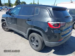 2018 Jeep Compass Sport z VIN 3C4NJDABXJT423666, wystawiony jako IAAI lot #41785935 z przebiegiem 60 880 mil mil oraz . Historia ofert i sprzedaży dostępna na DreamBid. Obrazek 3.