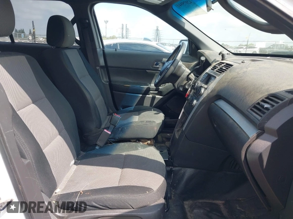 2013 Ford Utility Police Interceptor with VIN 1FM5K8AR1DGC63408, listed as a IAAI auction lot 42075944 with 155,382 mi miles. Bid and sale history available at carsss.com. Image 5.