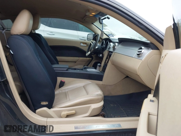 2009 Ford Mustang with VIN 1ZVHT80N595134357, listed as a IAAI auction lot 41603794 with 194,270 mi miles and . Bid and sale history available at carsss.com. Image 5.