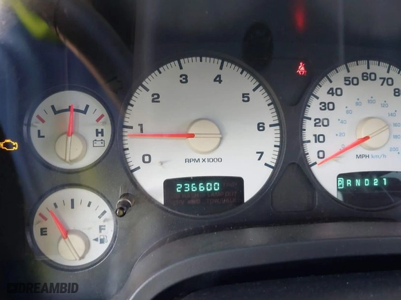 2005 Dodge Ram 1500 SLT with VIN 1D7HA18D95J612993, listed as a IAAI auction lot 41970727 with 236,600 mi miles. Bid and sale history available at carsss.com. Image 7.