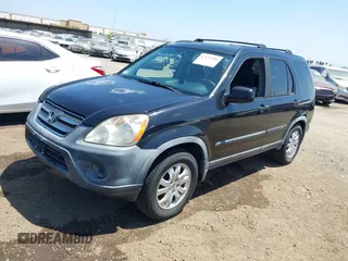 2005 Honda CR-V EX with VIN JHLRD78875C053656, listed as a IAAI auction lot 42117380 with 183,252 mi miles. Bid and sale history available at carsss.com. Image 2.