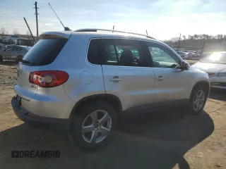 2010 Volkswagen Tiguan with VIN WVGAV9AX3AW530706, listed as a Copart auction lot 44738295 with 133,412 mi miles and Clean Title. Bid and sale history available at DreamBid. Image 3.