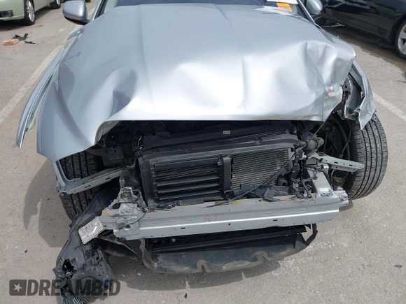 2017 Jaguar XE 35t Prestige z VIN SAJAK4BV2HA963732, wystawiony jako IAAI lot #42275319 z przebiegiem 32 600 mil mil oraz . Historia ofert i sprzedaży dostępna na DreamBid. Obrazek 6.