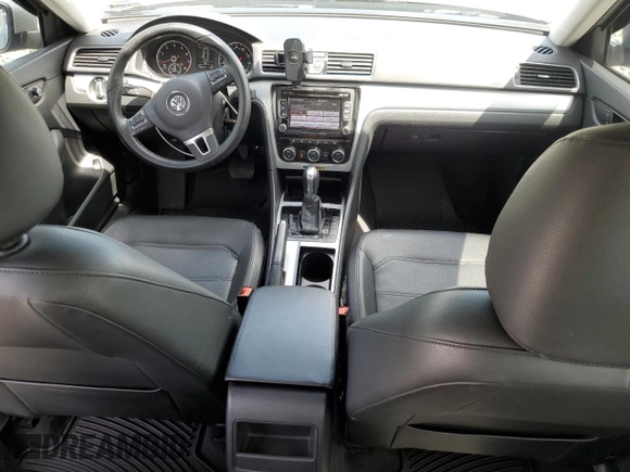 2012 Volkswagen Passat SE с VIN 1VWBP7A30CC025860, выставлен на аукционе Copart как лот 56124875 с пробегом 146 207 миль миль и Списание • Salvage title. История ставок и продаж доступна на DreamBid. Изображение 8.