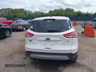 2016 Ford Escape SE z VIN 1FMCU9GX3GUB85250, wystawiony jako IAAI lot #42322056 z przebiegiem 187 833 mil mil oraz . Historia ofert i sprzedaży dostępna na DreamBid. Obrazek 16.