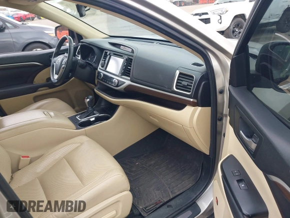 2016 Toyota Highlander Limited with VIN 5TDDKRFH1GS303129, listed as a IAAI auction lot 42112630 with 144,049 mi miles and . Bid and sale history available at DreamBid. Image 5.