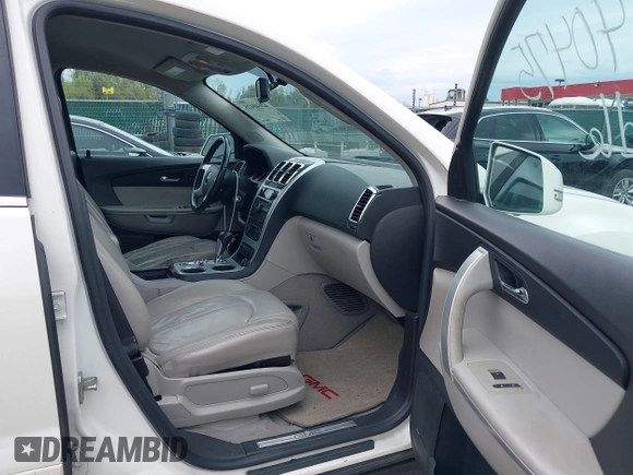 2011 GMC Acadia SLT1 with VIN 1GKKRRED5BJ358453, listed as a IAAI auction lot 42040475 with 237,236 mi miles. Bid and sale history available at carsss.com. Image 5.