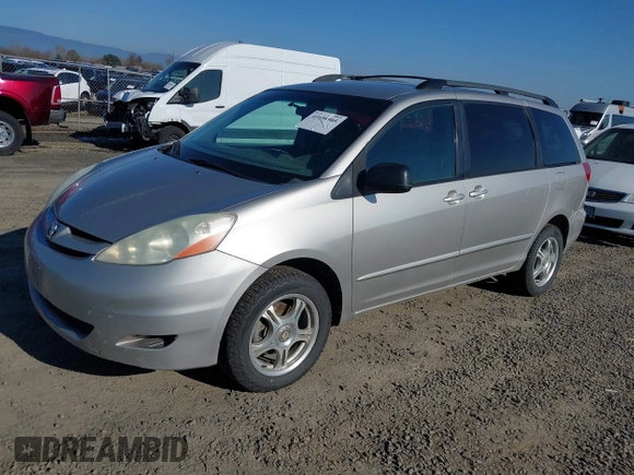 2006 Toyota Sienna LE with VIN 5TDBA23C06S064777, listed as a IAAI auction lot 41696905 with 250,761 mi miles. Bid and sale history available at carsss.com. Image 2.