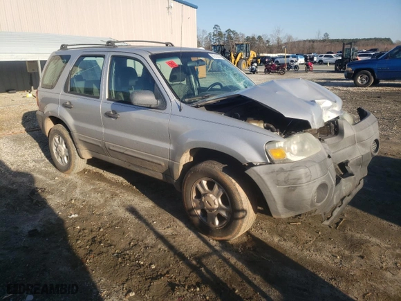 2007 Ford Escape XLS with VIN 1FMYU02Z27KA84268, listed as a Copart auction lot 87313374 with 157,968 mi miles and Non Repairable. Bid and sale history available at carsss.com. Image 4.