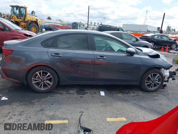 2024 Kia Forte LXS with VIN 3KPF24ADXRE712291, listed as a IAAI auction lot 41740402 with 17,958 mi miles. Bid and sale history available at carsss.com. Image 13.