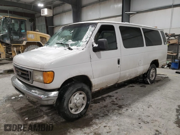 2004 Ford Econoline Passenger XL with VIN 1FBSS31S64HB07909, listed as a Copart auction lot 45110705 with 263,824 mi miles and Salvage Title. Bid and sale history available at carsss.com. Image 1.