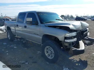 2002 Chevrolet Silverado 2500HD LS with VIN 1GCHK23U62F133501, listed as a IAAI auction lot 41409802 with 94,906 mi miles. Bid and sale history available at carsss.com. Image 1.