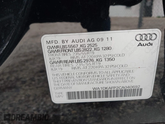 2012 Audi Q5 3.2L Premium Plus with VIN WA1DKAFP2CA040692, listed as a IAAI auction lot 42103532 with 177,382 mi miles. Bid and sale history available at carsss.com. Image 9.