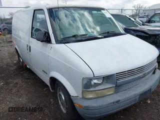 1998 Chevrolet Astro Cargo Van with VIN 1GCDM19WXWB139102, listed as a IAAI auction lot 41540799 with 226,511 mi miles. Bid and sale history available at carsss.com. Image 1.
